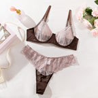 Sexy Dessous-Set aus farblich abgesetzter Spitze und Mesh, zweiteilig, G-String und Tanga